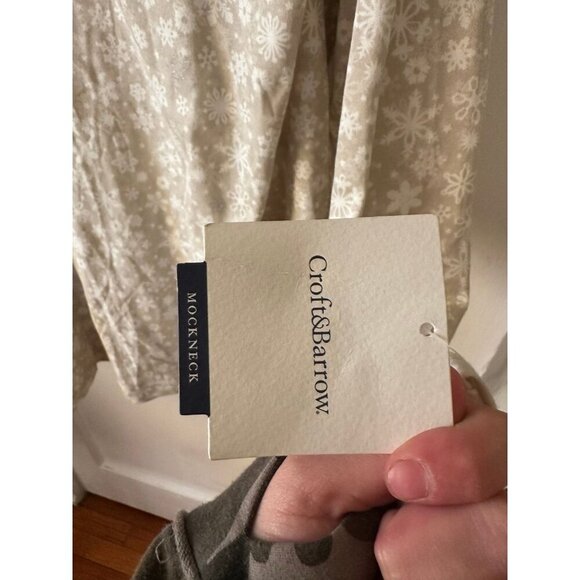 Croft and barrow women’s size 3X – large snowflake shirt - Picture 8 of 11